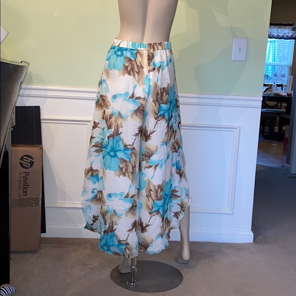 St.John floral palazzo skits capris silk